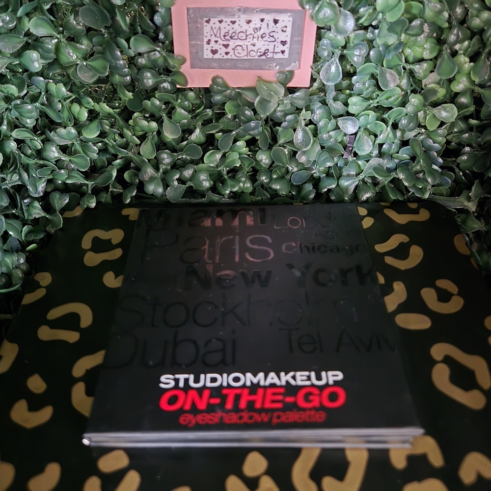 STUDIO MAKEUP On-The-Go Eyeshadow Palette 9 Shades SSP-03 WARM UP NWOB